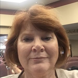 Meet your Posher, Lori